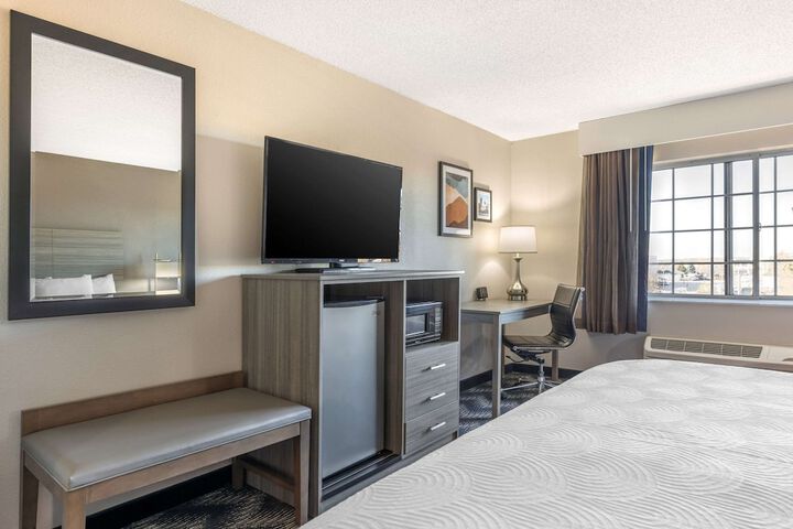 Room 19 of 39
