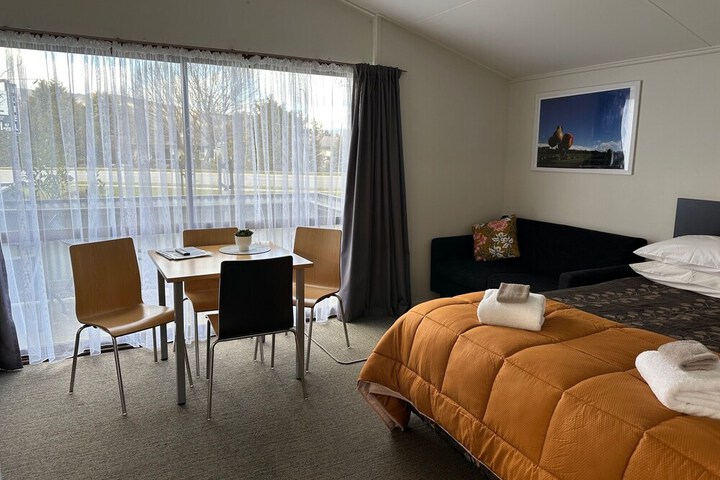 Room 16 of 17