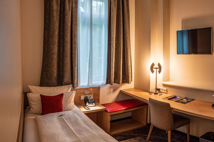 Room 40 of 92