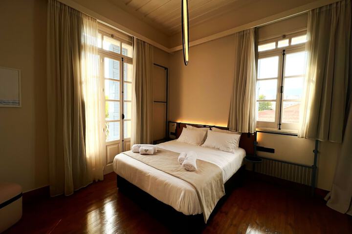 Room 17 of 85