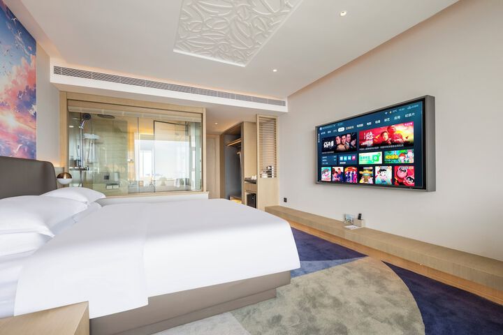 Room 10 of 26