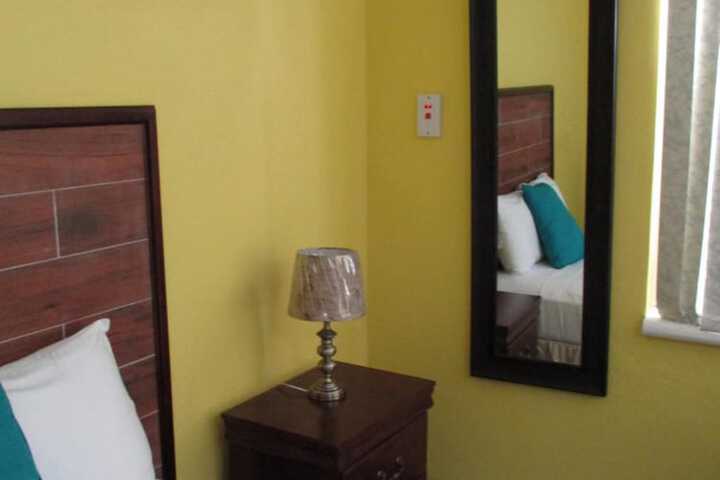 Room 8 of 37