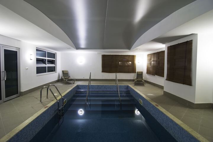 Pools & Facilities