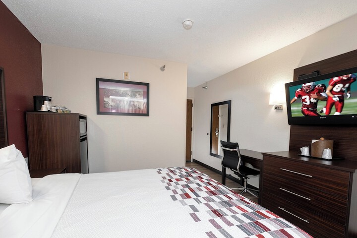 Room 14 of 32