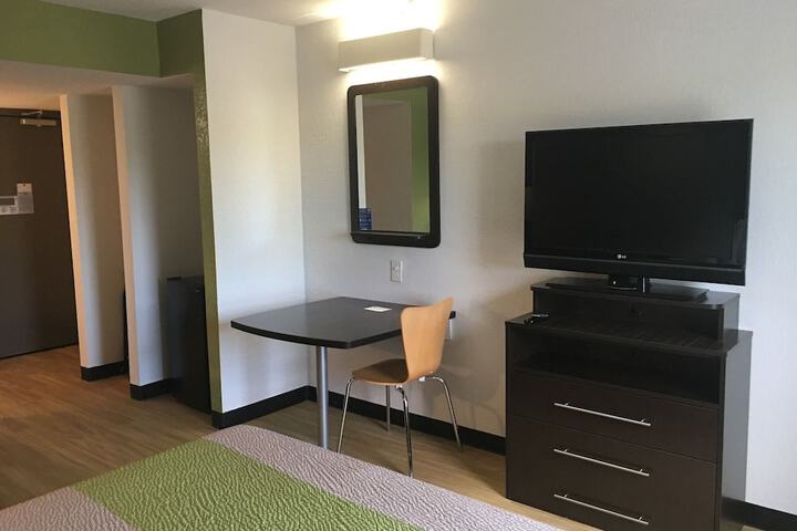 Room 35 of 72