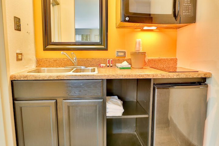 Bathroom sink