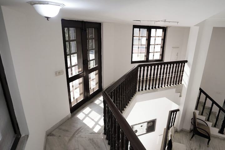 Room 15 of 27
