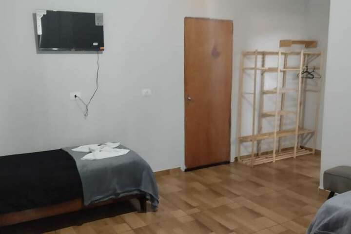 Room 8 of 34
