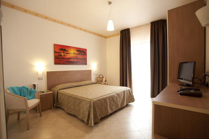 Room 6 of 45