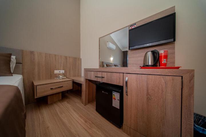 Photo 10