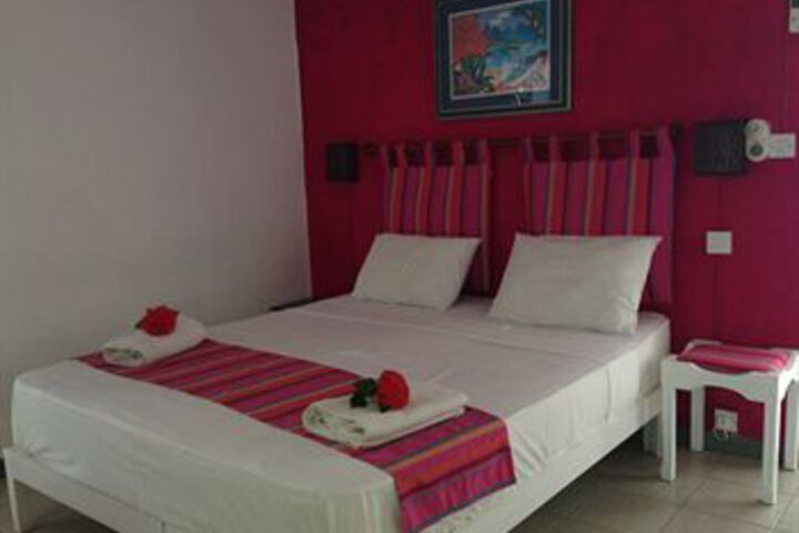 Room 15 of 33