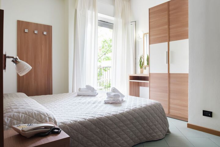 Room 18 of 72
