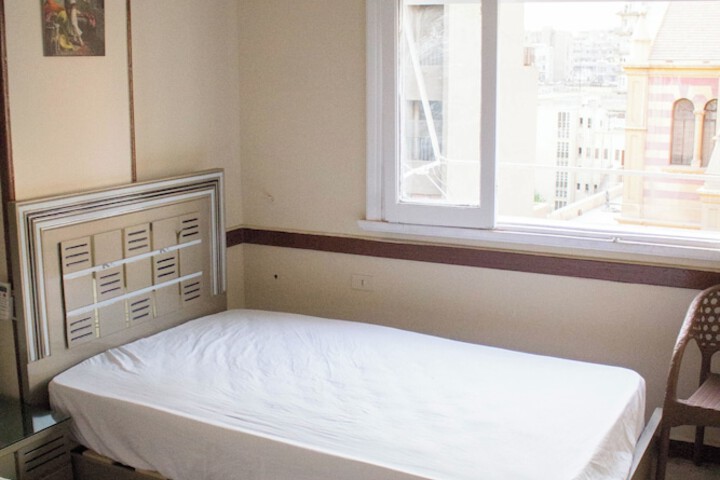 Room 5 of 37