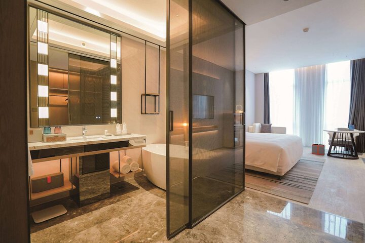 Room 64 of 84
