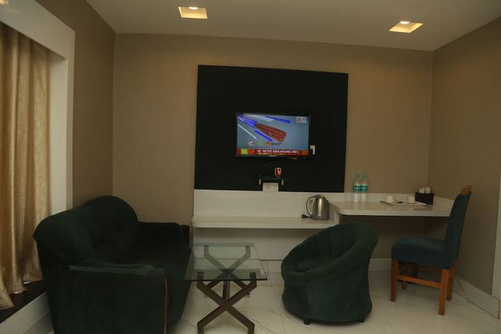 Room 8 of 25