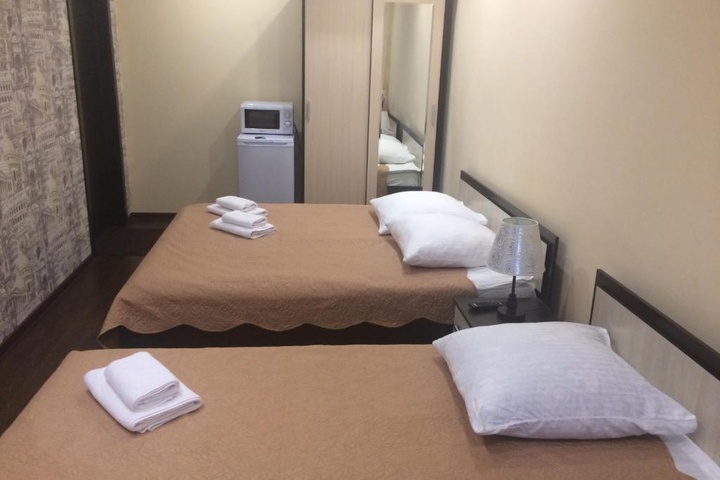 Room 8 of 27