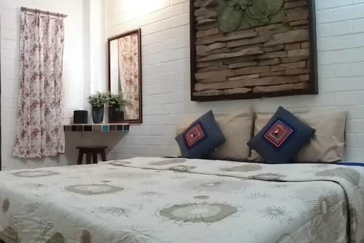 Room 35 of 150