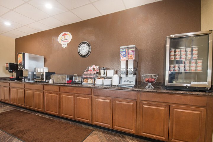 Breakfast/Coffee Service 18 of 26