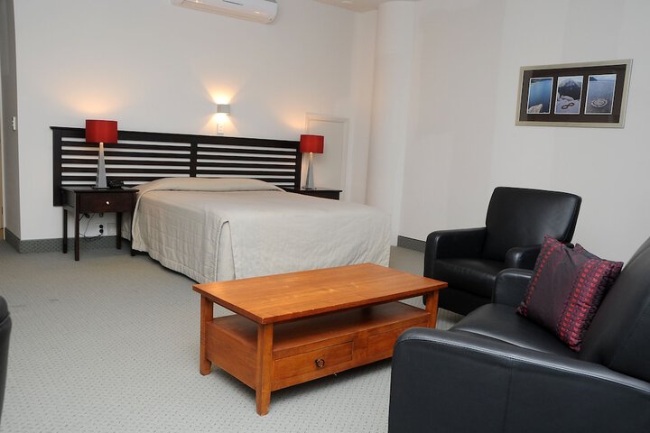 Room 4 of 44