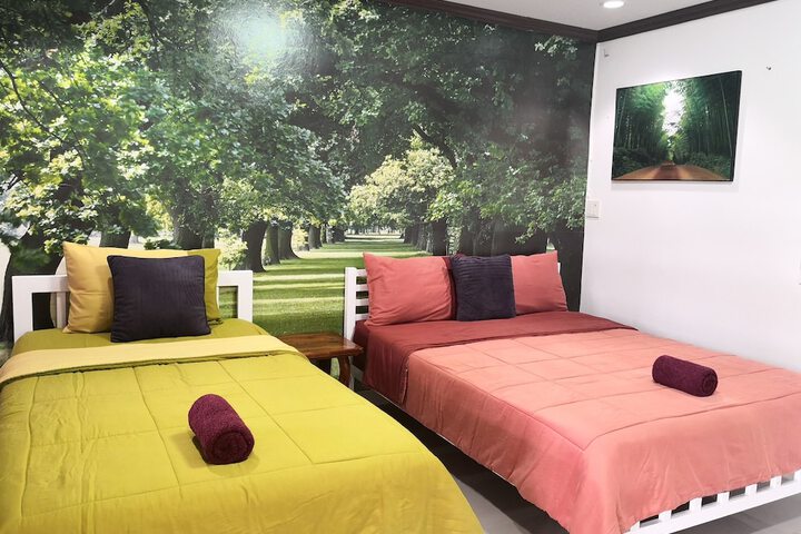 Room 5 of 19