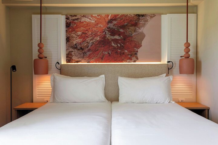Room 47 of 256