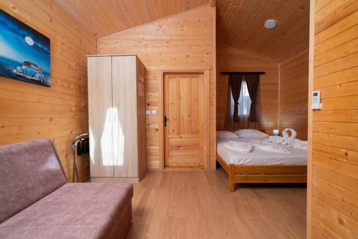 Room 5 of 40