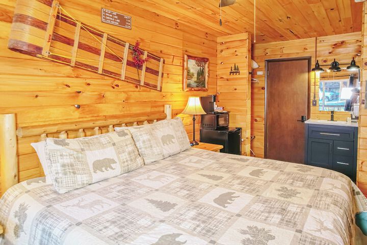 Room 30 of 168