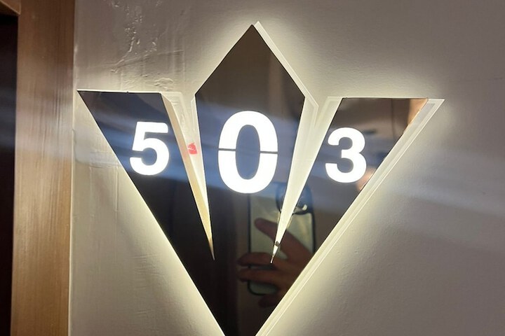 Room 16 of 150