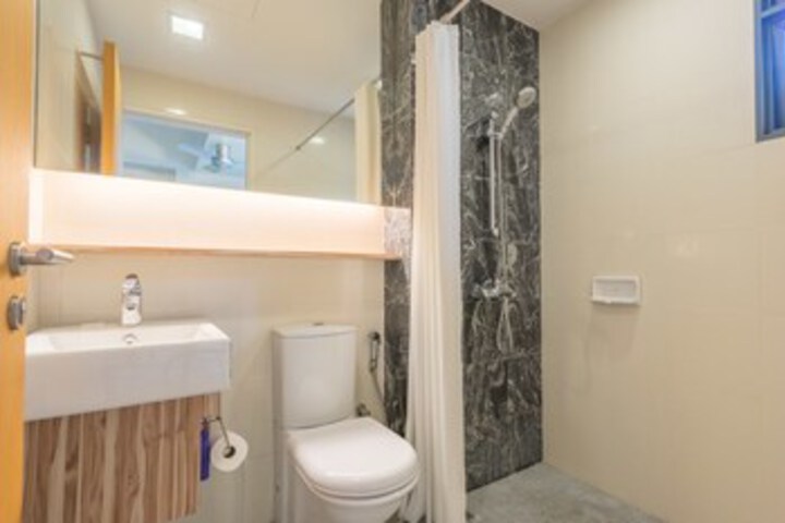Room 3 of 20