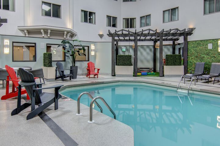 Hotel Pool
