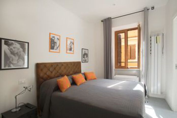 Room 12 of 30