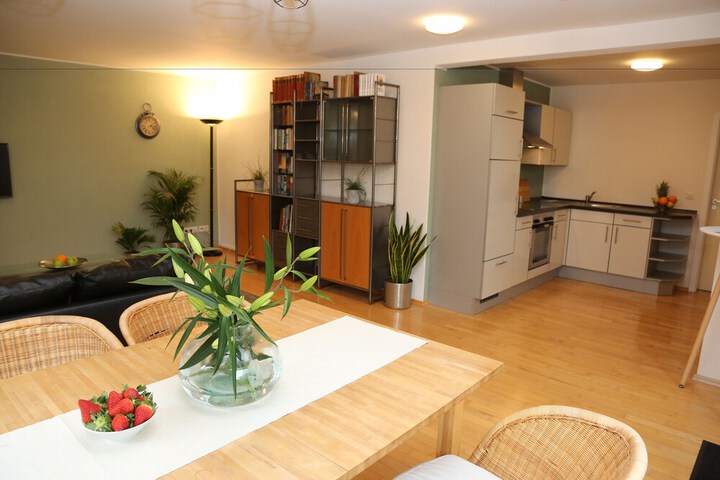 Room 2 of 18