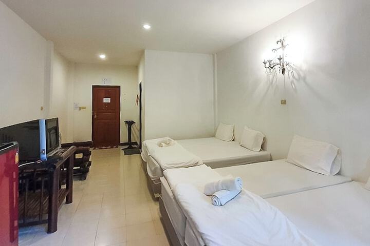 Room 25 of 74