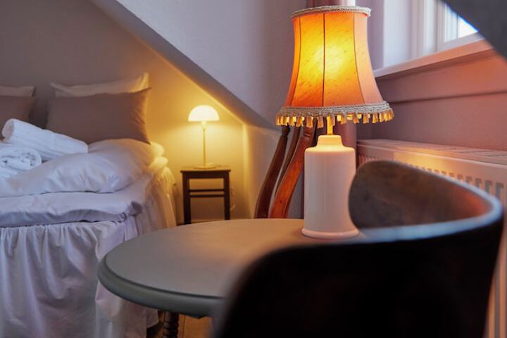 Room 9 of 39