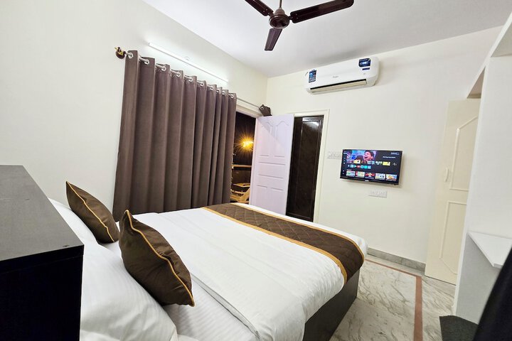 Room 4 of 19