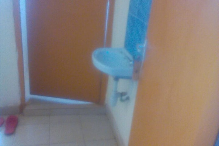 Room 7 of 9