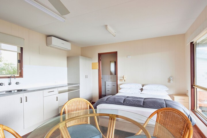 Room 19 of 152