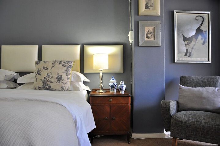Room 12 of 100