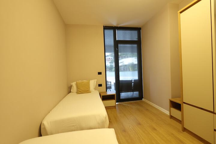Room 74 of 136