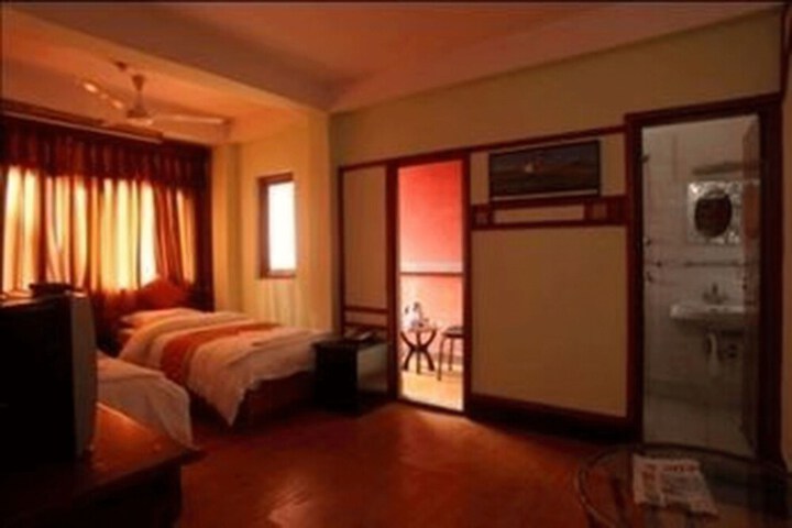Room 26 of 48