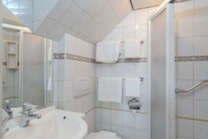 Room 4 of 52