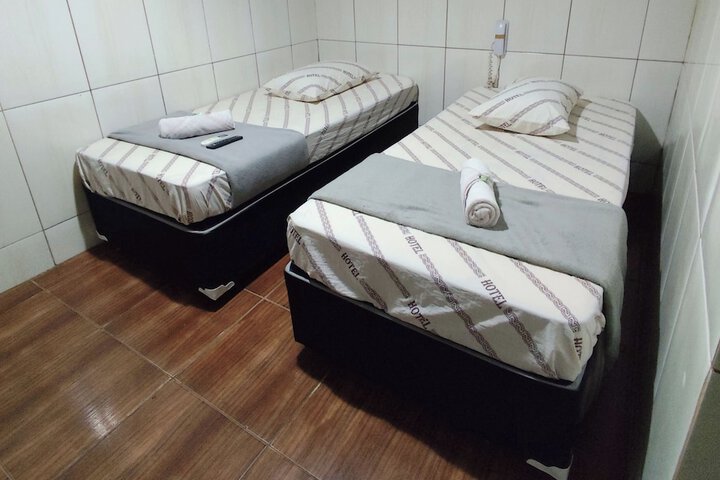 Room 2 of 22