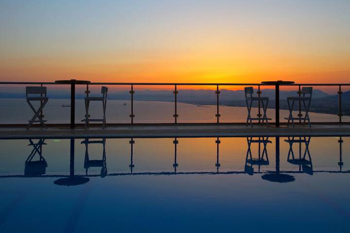 Pool 43 of 66