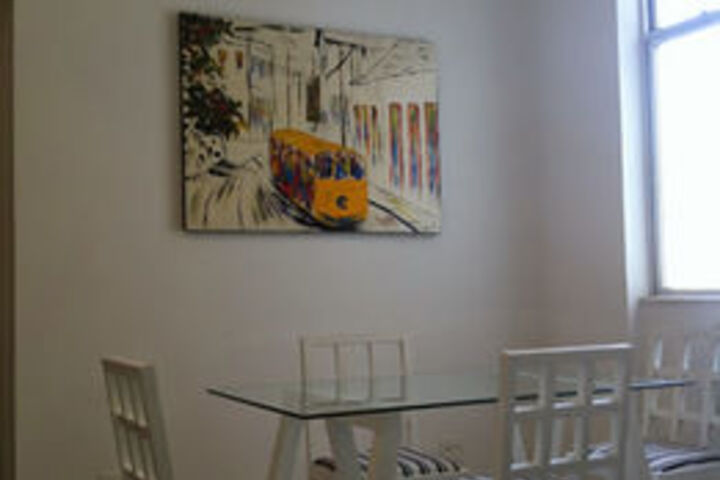 Room 13 of 18