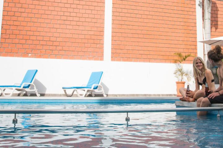 Pool 33 of 42