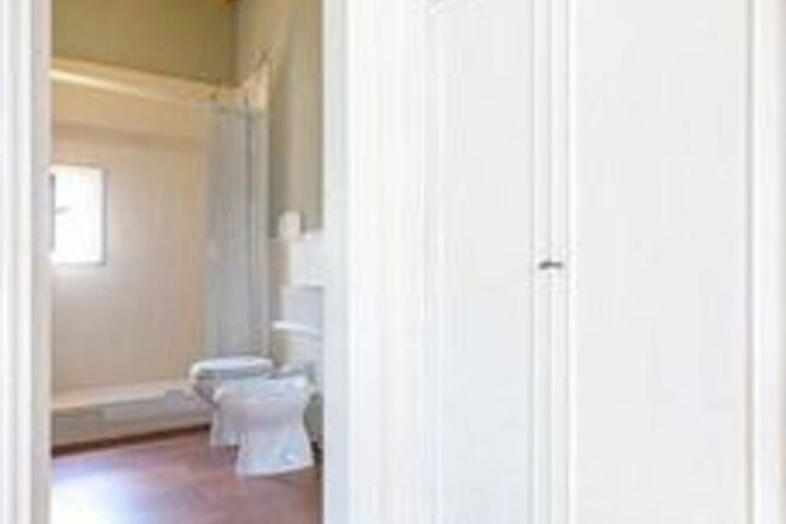 Room 10 of 71