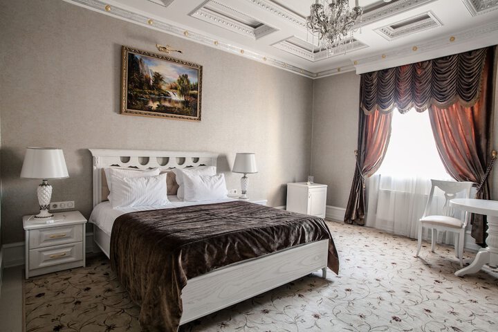 Room 9 of 47