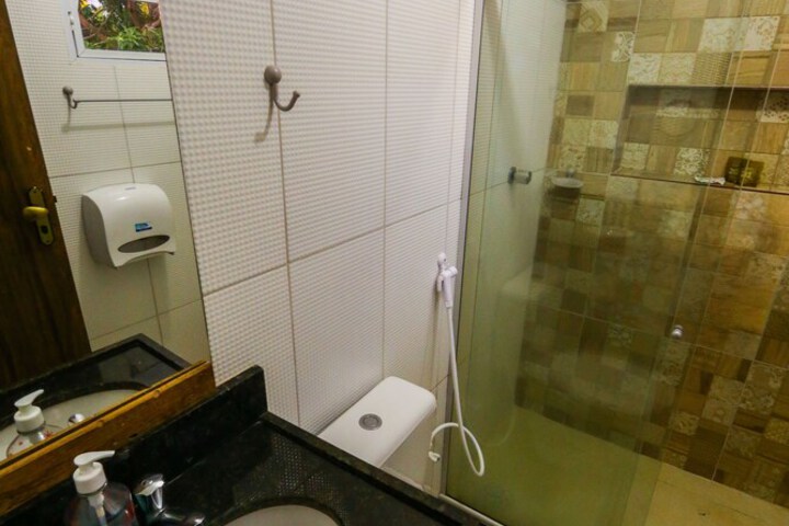 Room 5 of 27