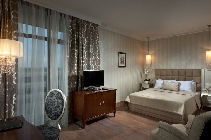 Room 6 of 108
