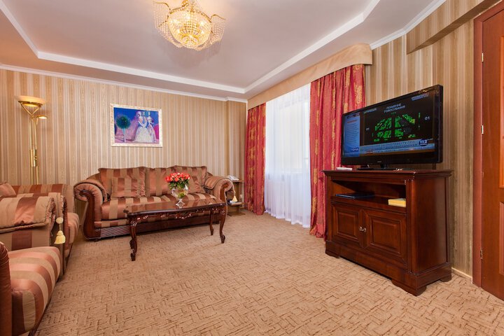 Room 33 of 66